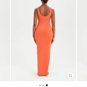 Remi Deep V Dress - Black